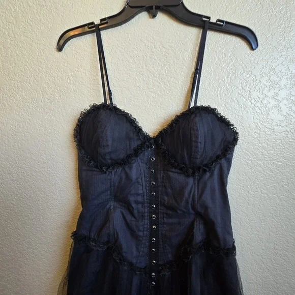 Stunning LIP SERVICE Gothic Whimsy Fairy Gown Corset Dress Black Tulle Lace M - Picture 2 of 15